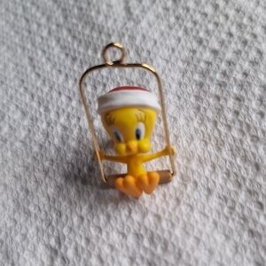 HALLMARK TWEETY BIRD ORNAMENT